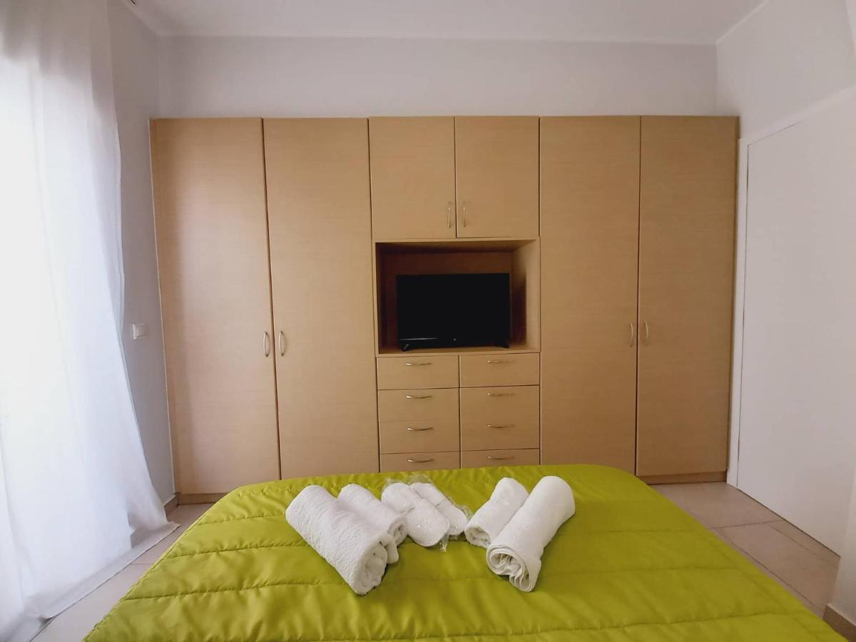 Popart -Spacious 3Rdfl 1Bdr W/Balcony/View Daire Atina Dış mekan fotoğraf